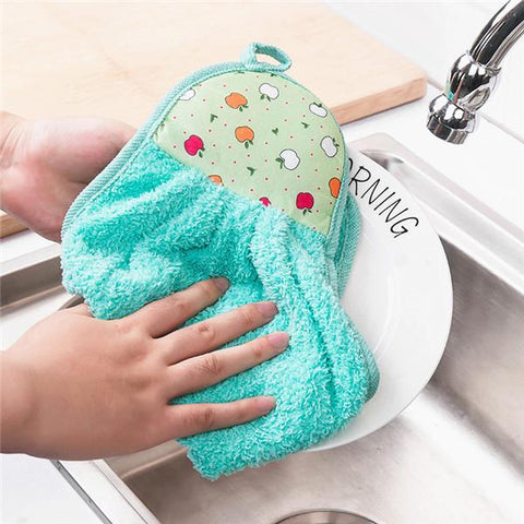 Soft, absorbent microfiber hand towel. Dries hands fast in kitchen & bathroom. Compact & machine washable.